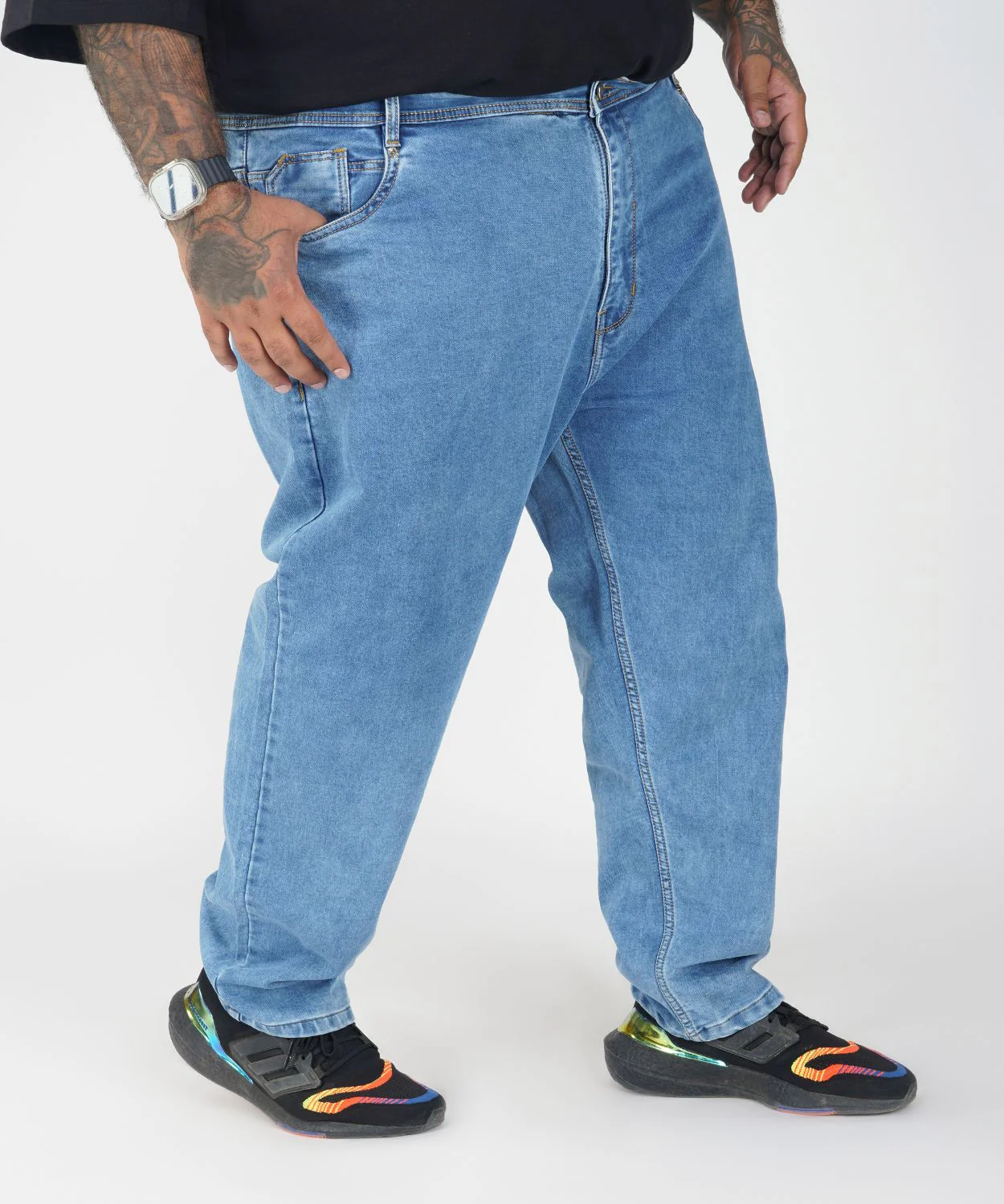 Plus Size Men Blue Faded Comfort Fit Jeans - Image 4