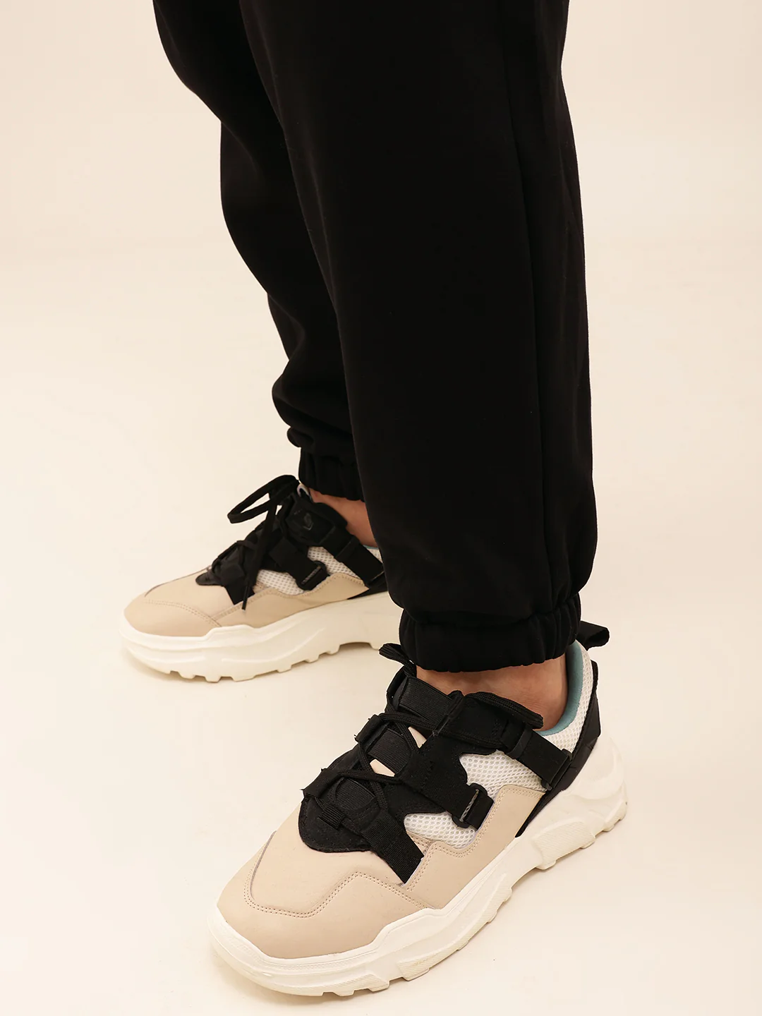 Solid SweatPants Relaxed Fit - Image 7
