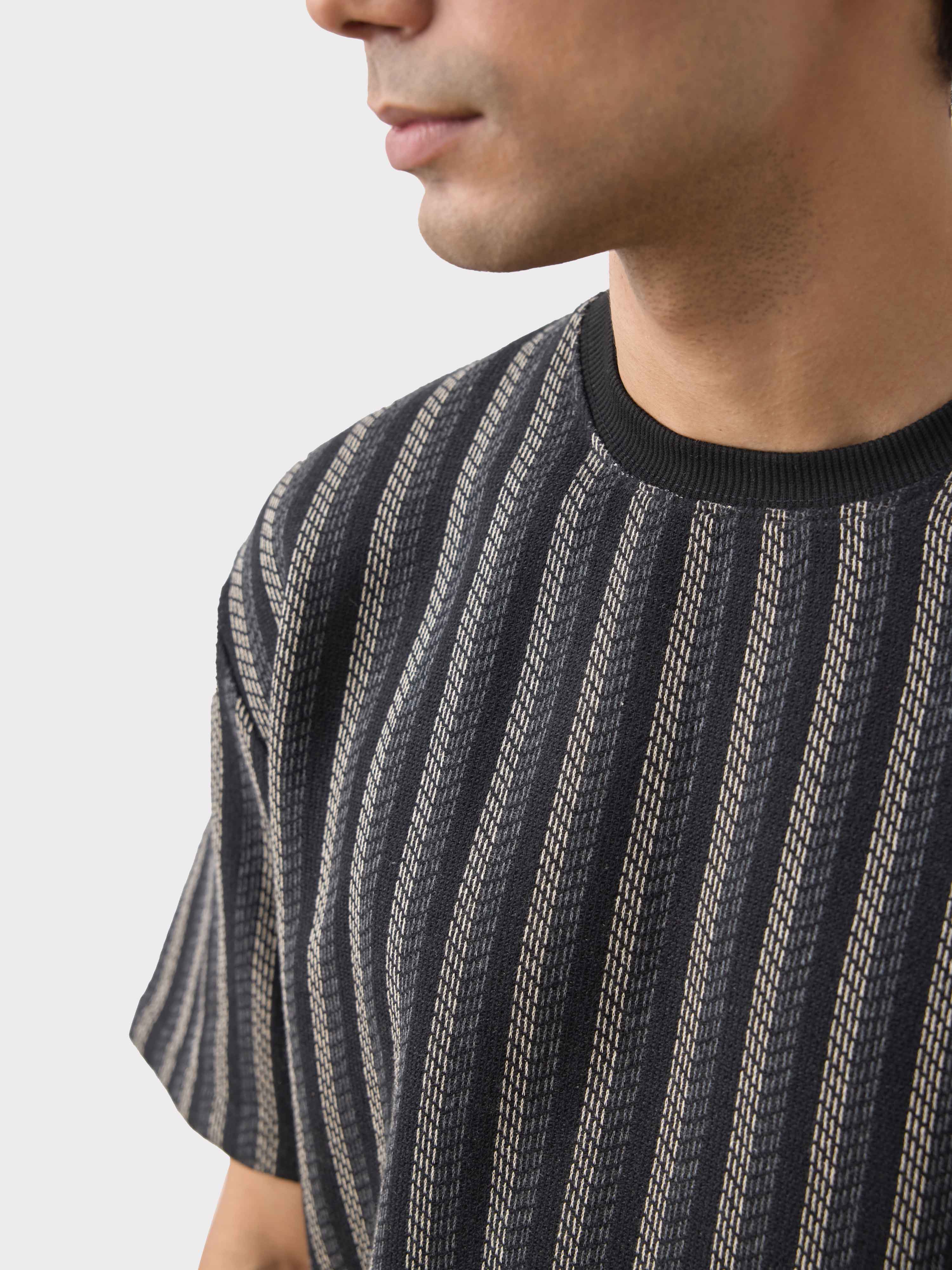 Vintage Textured Plus Size T-shirt - Image 9